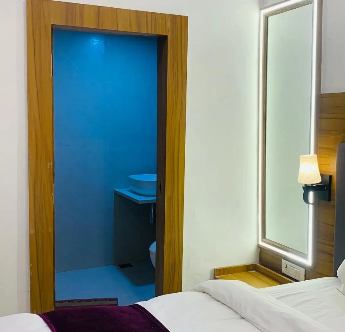 Royal Inn Benares 0*,  India